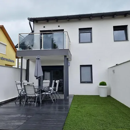 Daire Bala-home & Pool Balatonboglár